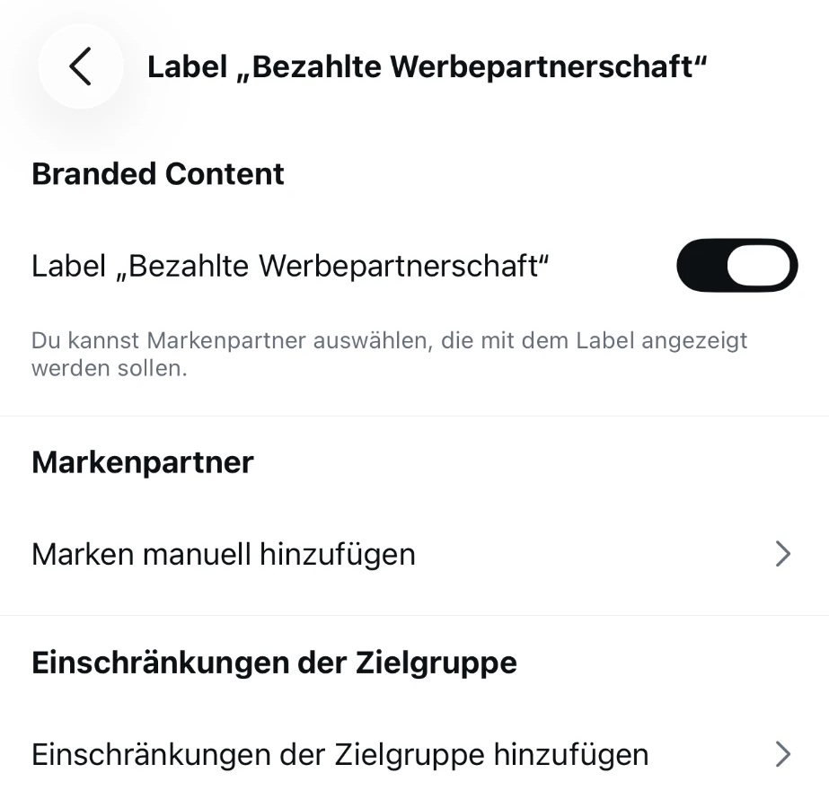 Instagram-App auf Deutsch: Label „Bezahlte Werbepartnerschaft“ über einem Beitrag.